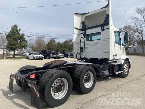Volvo VNL64T300 曳引機組件