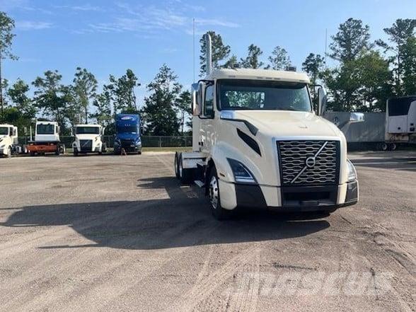 Volvo VNL64T300 曳引機組件