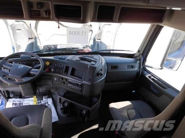 Volvo VNL64T860 曳引機組件