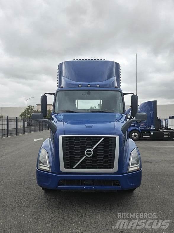 Volvo VNR64T300 曳引機組件