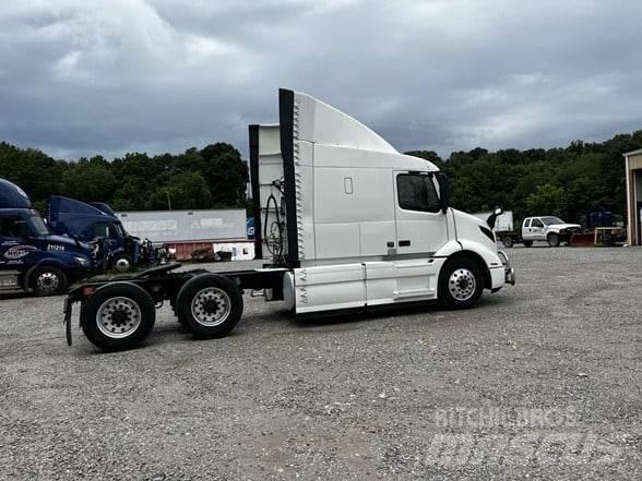 Volvo VNR64T640 曳引機組件