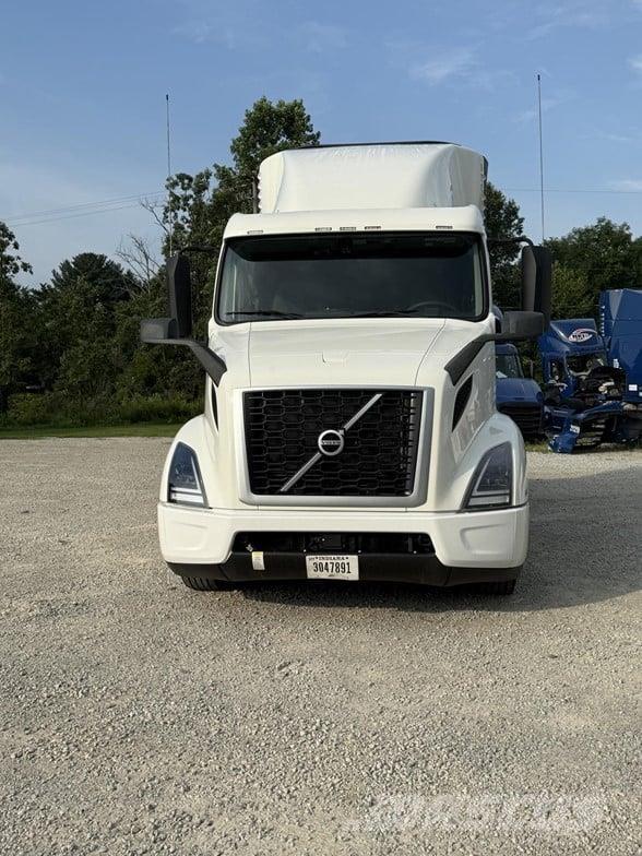 Volvo VNR64T640 曳引機組件