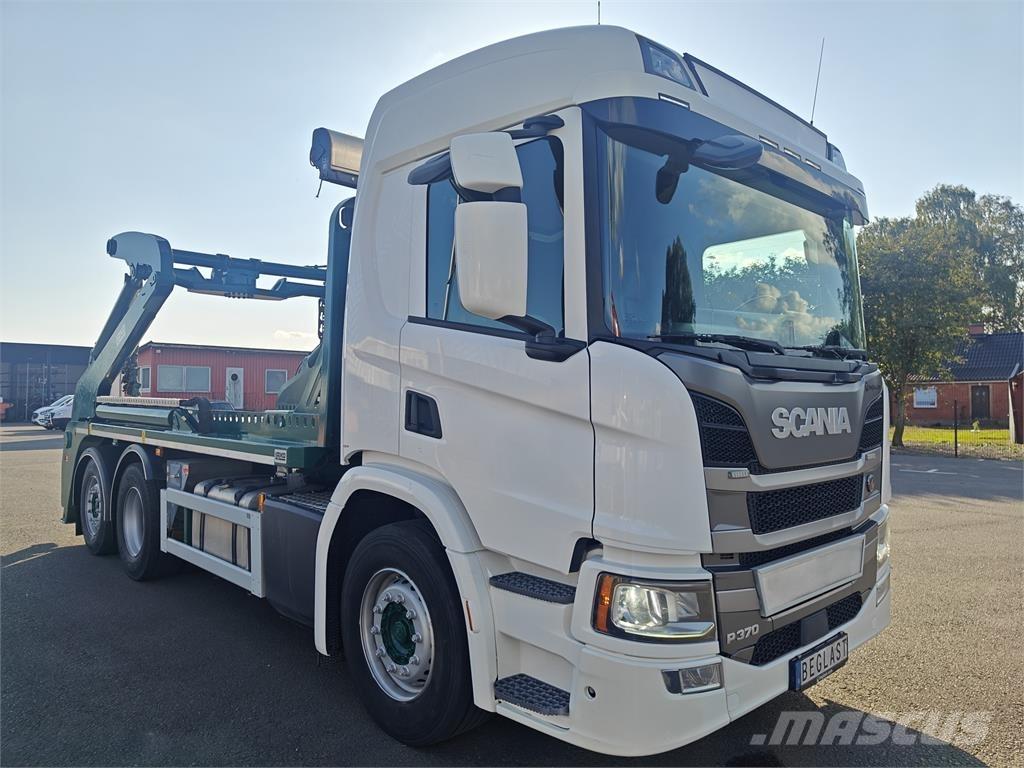 Scania P370 裝載運輸卡車