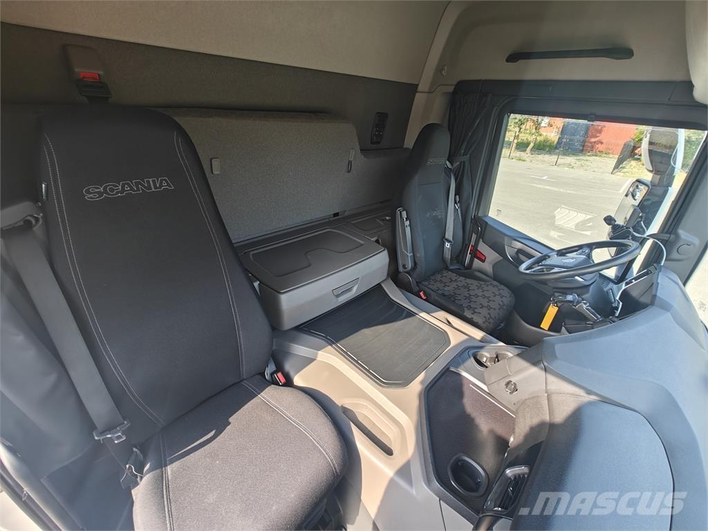Scania P450 吊鉤式起重車