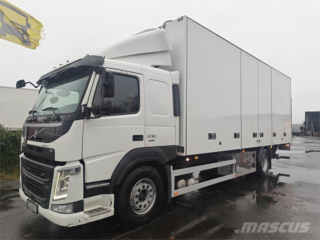 Volvo FM330 貨箱式卡車