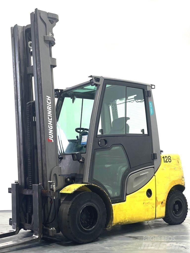 Jungheinrich DFG 435s 柴油卡車