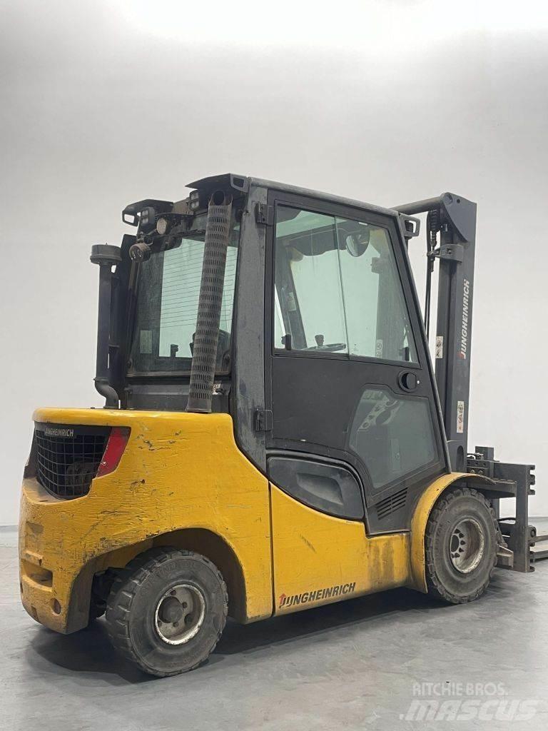 Jungheinrich DFG430S 柴油卡車