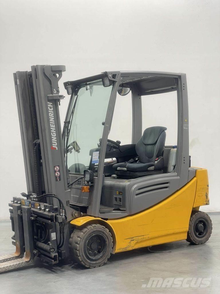Jungheinrich EFG 320 電動堆高機
