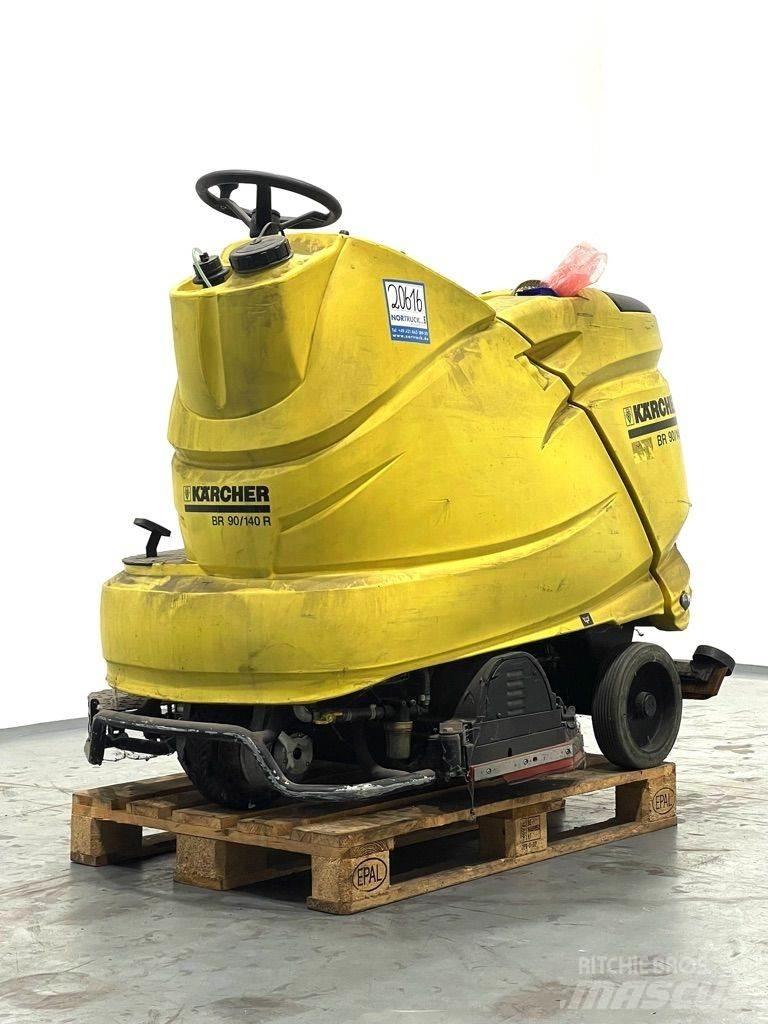 Kärcher BR90140R 掃倉機