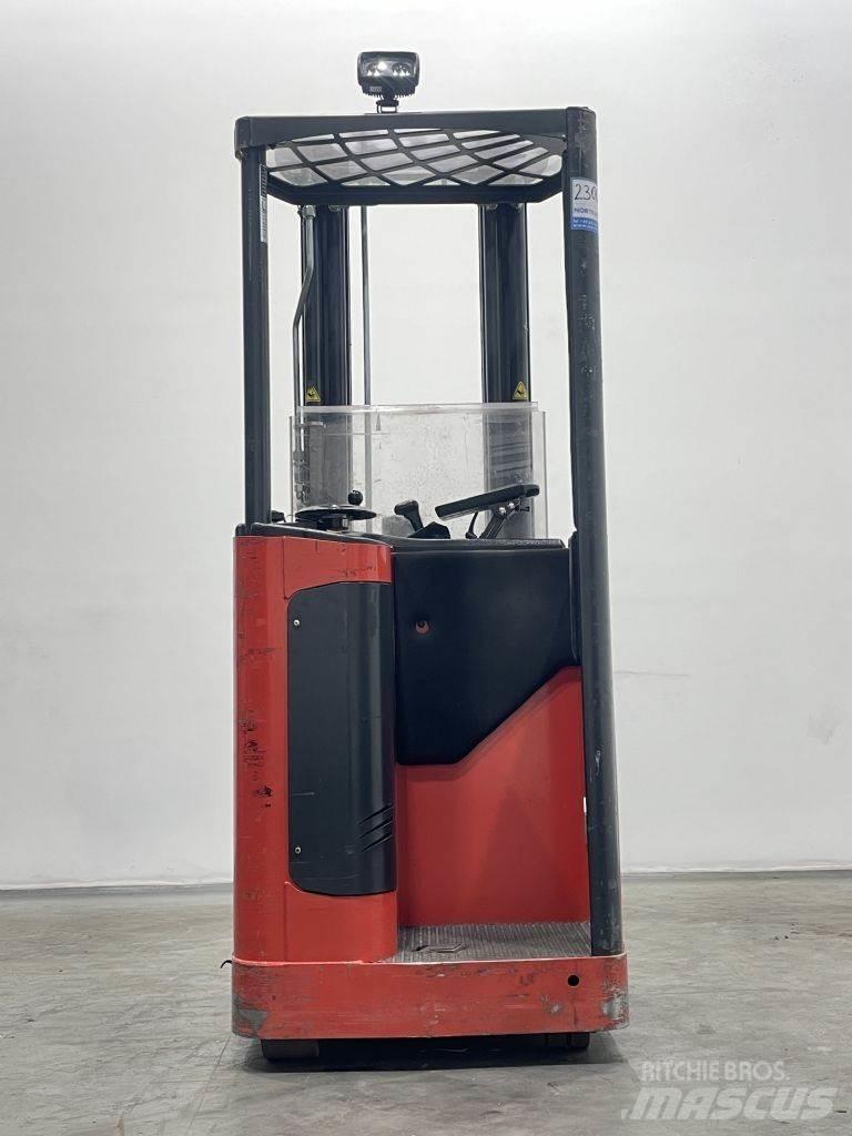 Linde Actil L1350TTYi 自走式堆積機