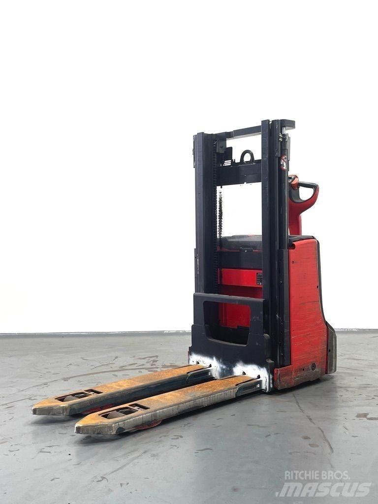 Linde D06-1160 行走控制式堆積機