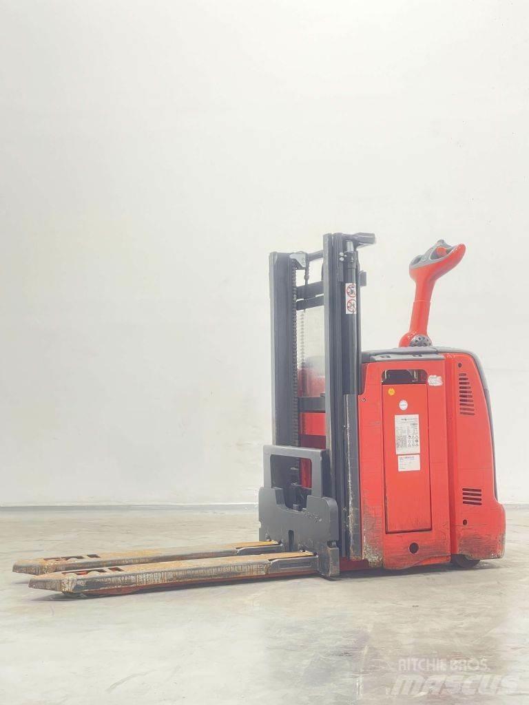 Linde D12-133 行走控制式堆積機