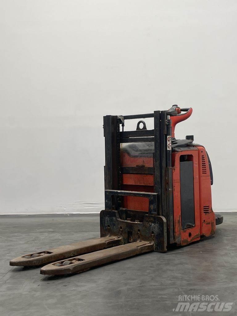 Linde D12AP 行走控制式堆積機