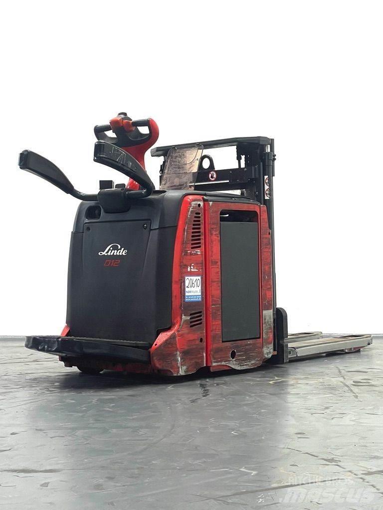 Linde D12AP-133 行走控制式堆積機
