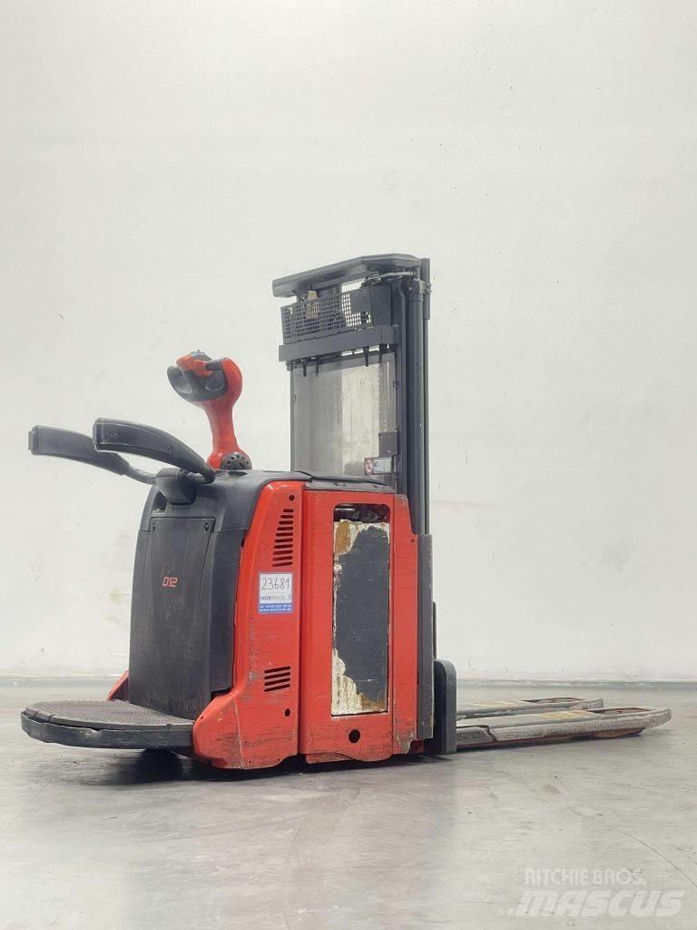 Linde D12AP-133 行走控制式堆積機