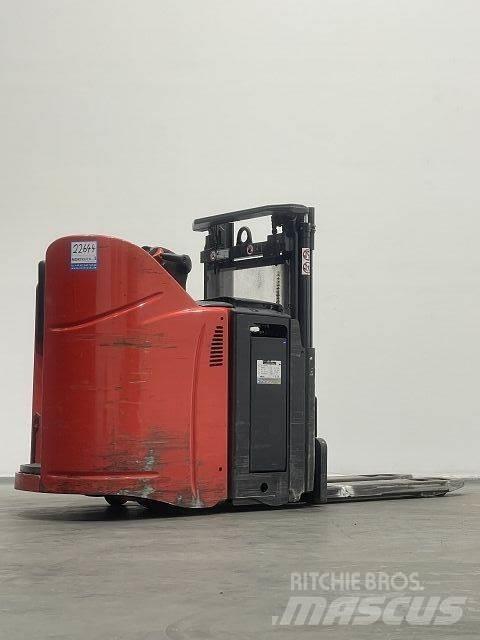 Linde D12HPSP 行走控制式堆積機