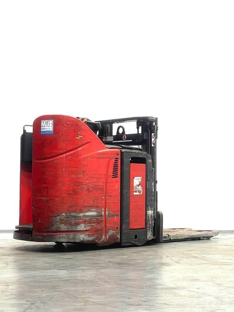 Linde D12HPSP-133 行走控制式堆積機