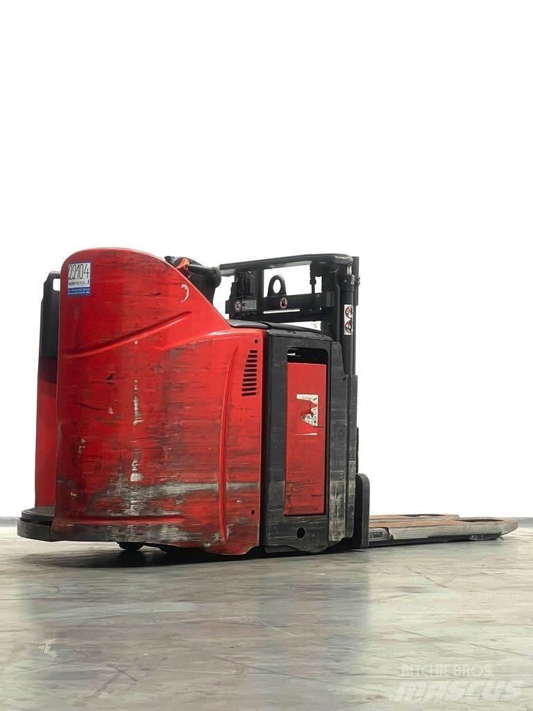 Linde D12HPSP-133 行走控制式堆積機
