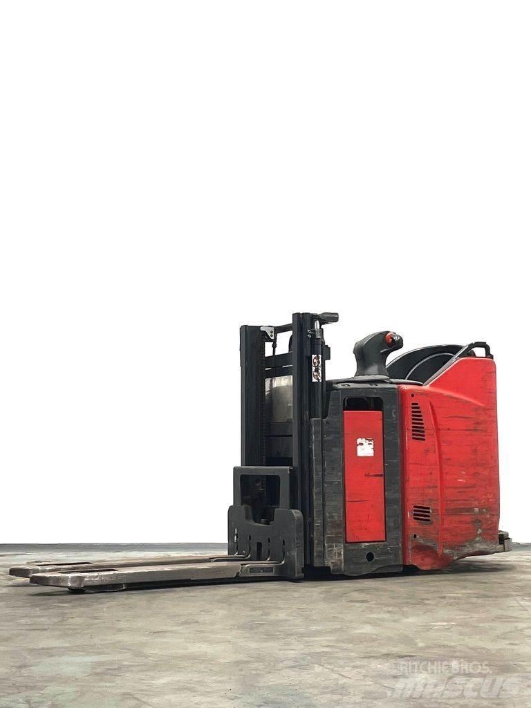 Linde D12HPSP-133 行走控制式堆積機