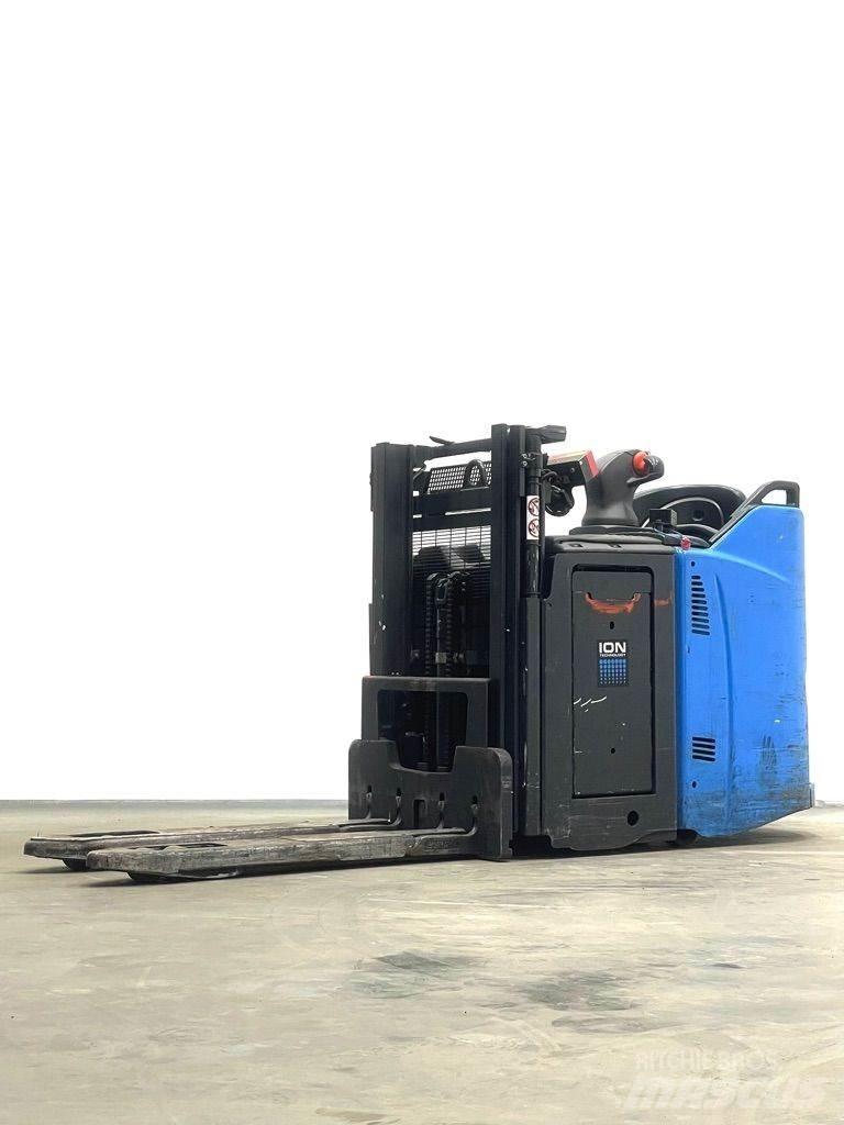 Linde D12HPSP-133 行走控制式堆積機