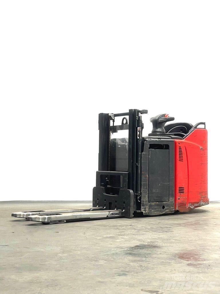 Linde D12HPSP-133 行走控制式堆積機