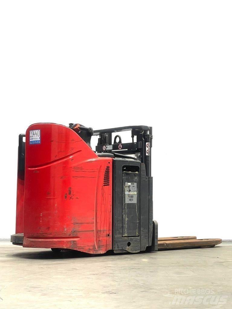 Linde D12HPSP-133 行走控制式堆積機