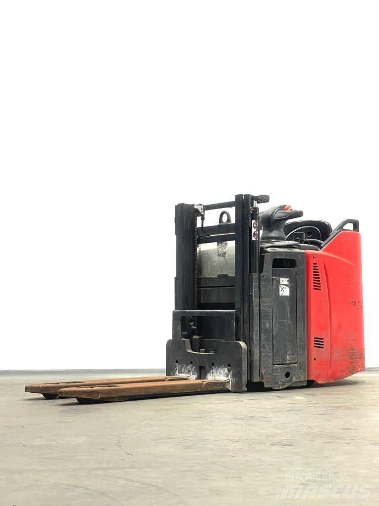 Linde D12HPSP-133 行走控制式堆積機