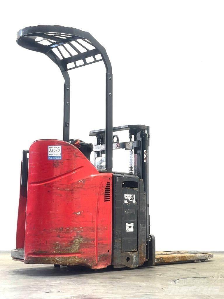 Linde D12HPSP-133 行走控制式堆積機