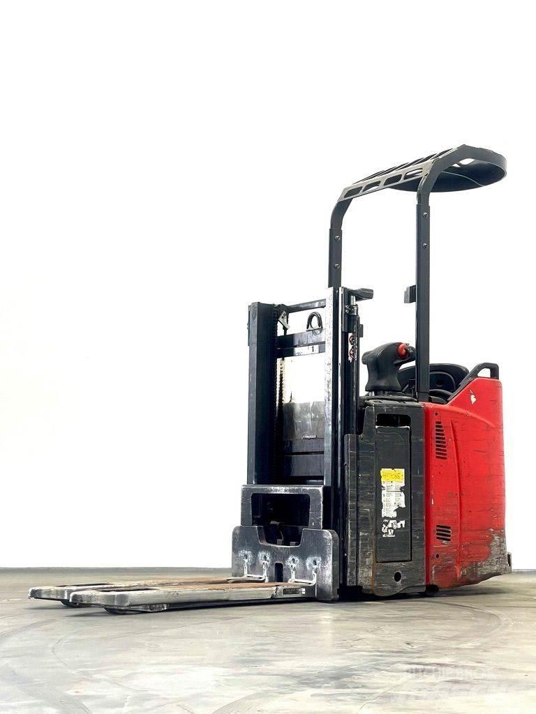 Linde D12HPSP-133 行走控制式堆積機