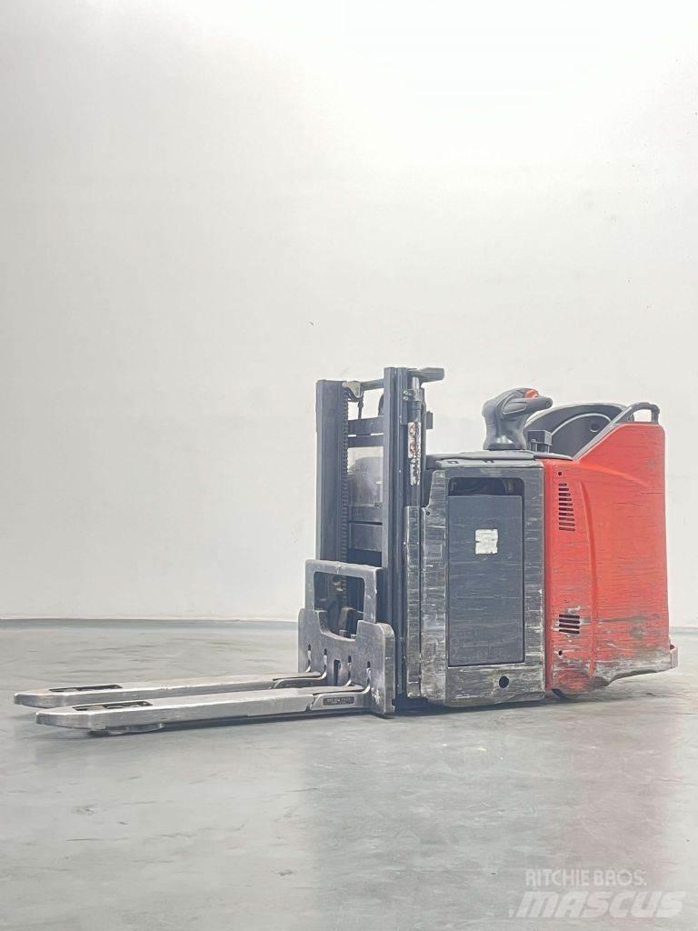 Linde D12HPSP-133 行走控制式堆積機