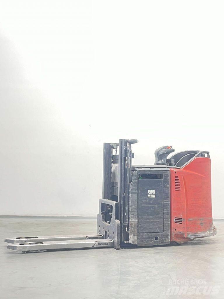 Linde D12HPSP-133 行走控制式堆積機