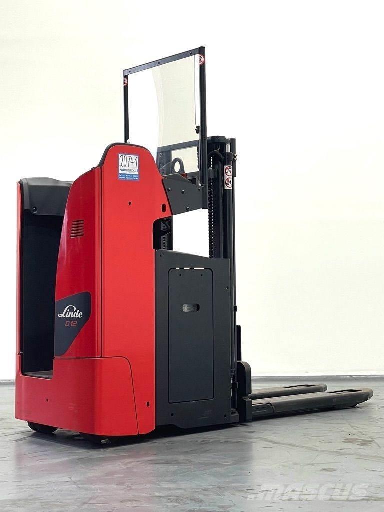 Linde D12SF-1164 行走控制式堆積機