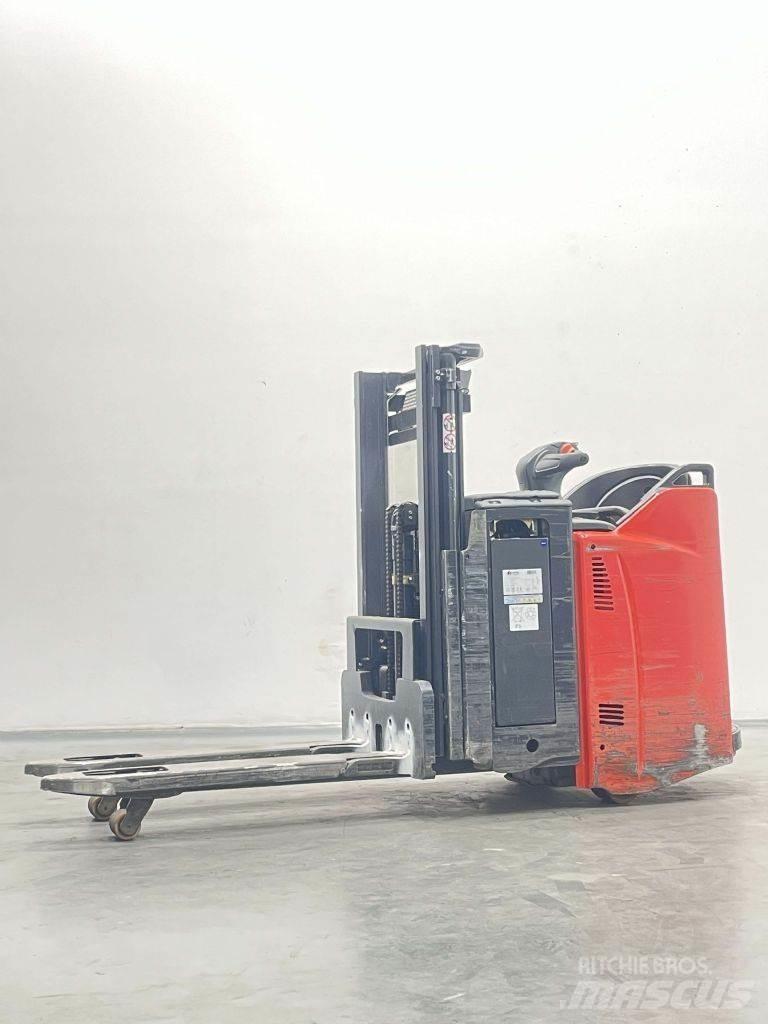 Linde D12SP-133 行走控制式堆積機
