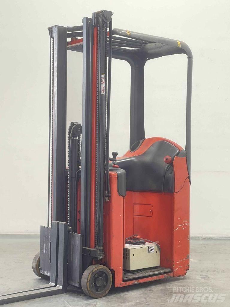 Linde E10-334 自走式堆積機
