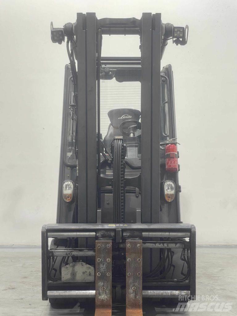 Linde E30H-01/600-387 電動堆高機