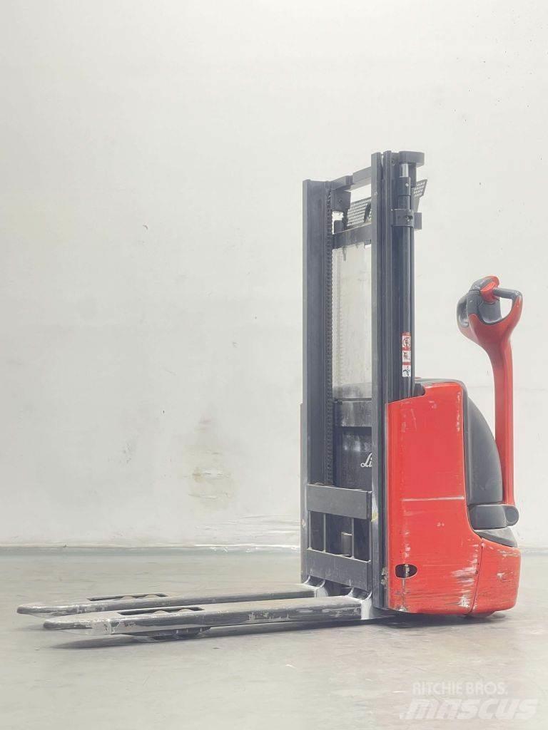 Linde L10B-1172 行走控制式堆積機