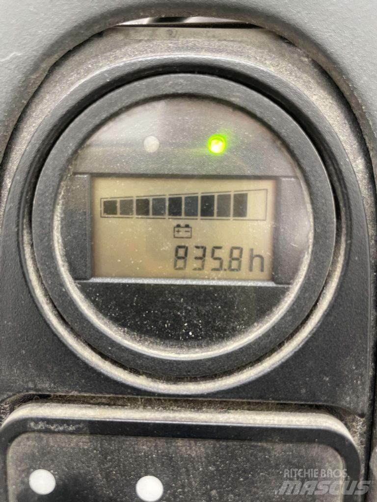 Linde L10B-1172 行走控制式堆積機