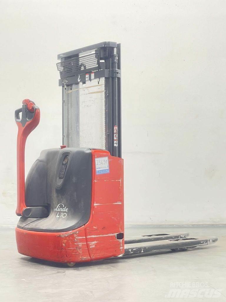 Linde L10B-1172 行走控制式堆積機