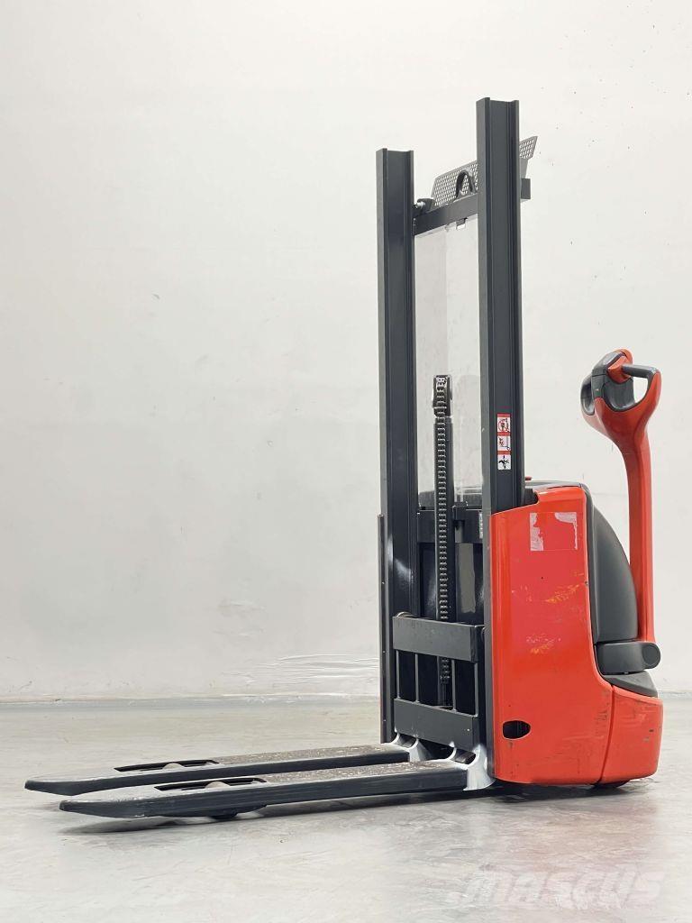 Linde L10B-1172 行走控制式堆積機
