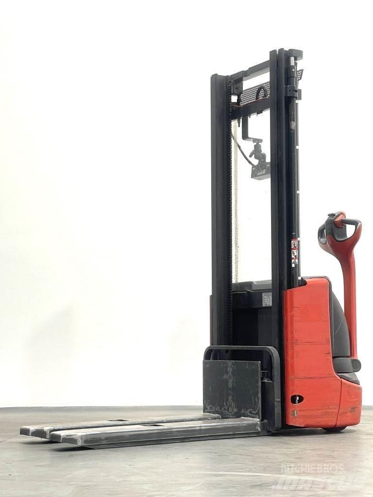 Linde L12 行走控制式堆積機