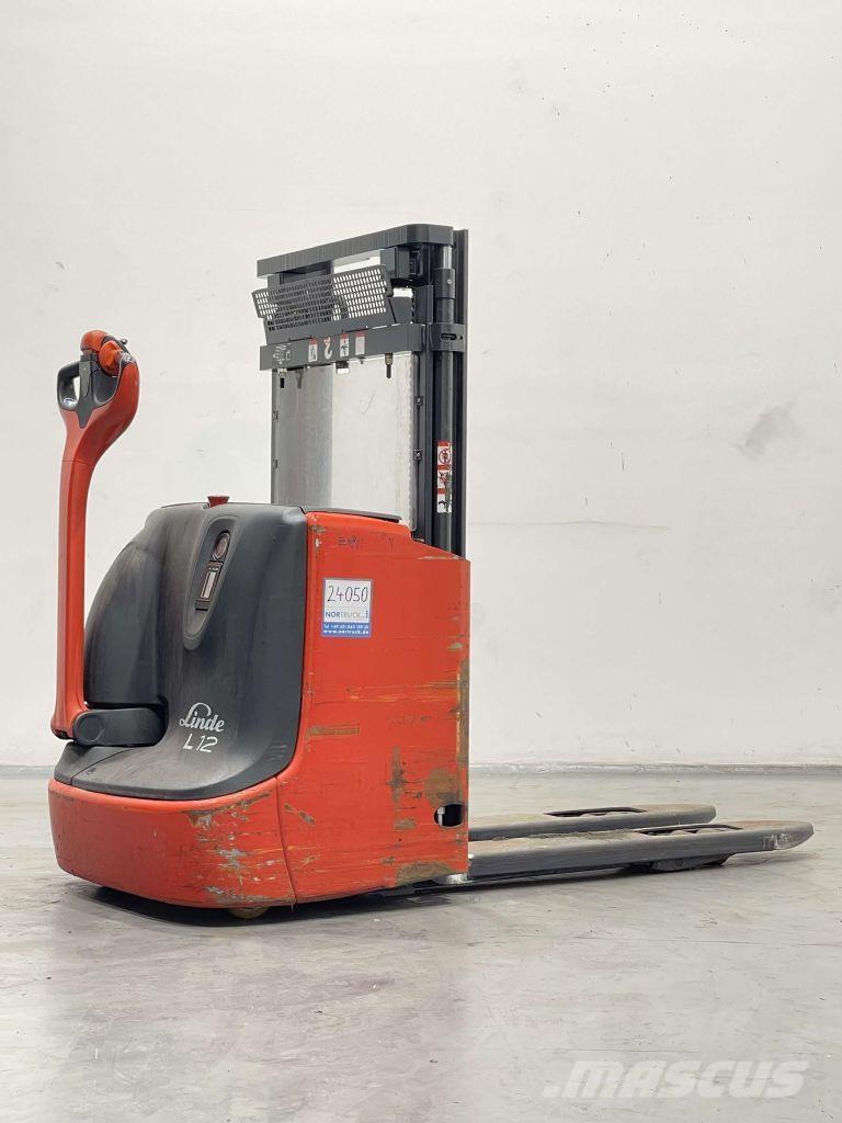 Linde L12i-1172 行走控制式堆積機