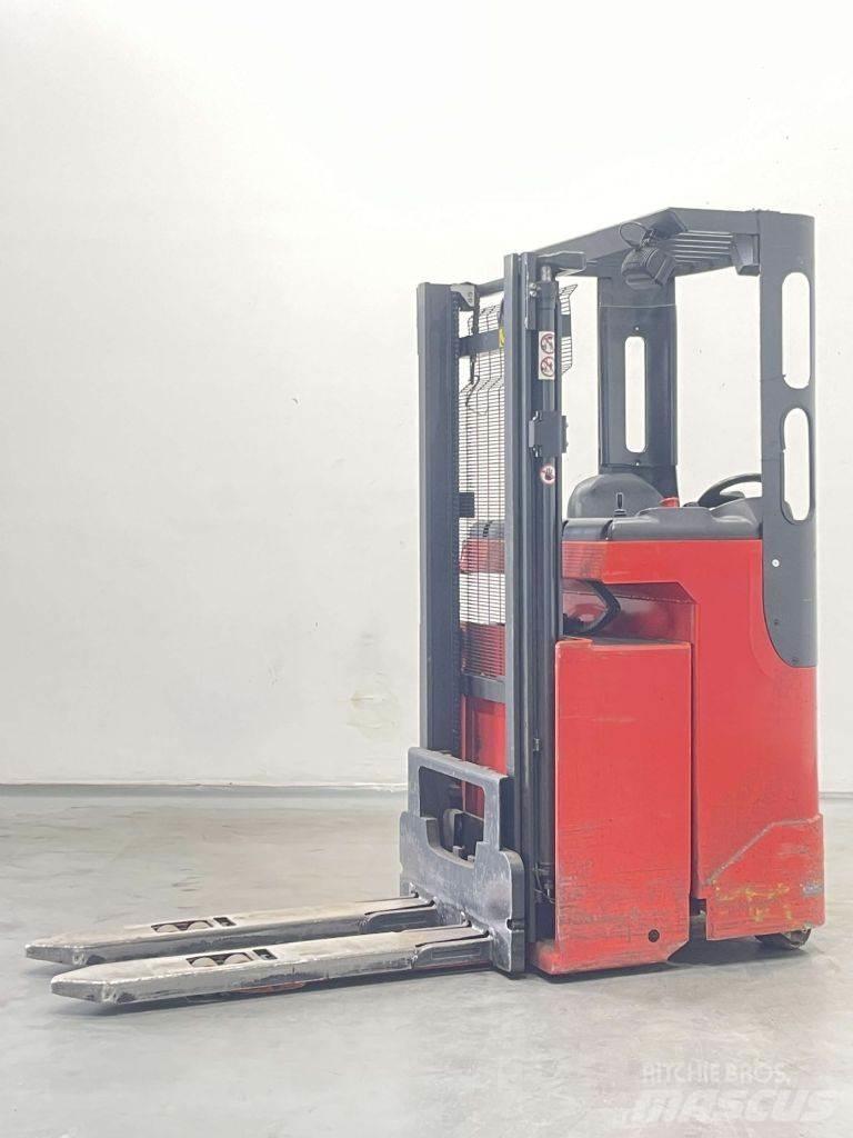 Linde L12R-139 自走式堆積機