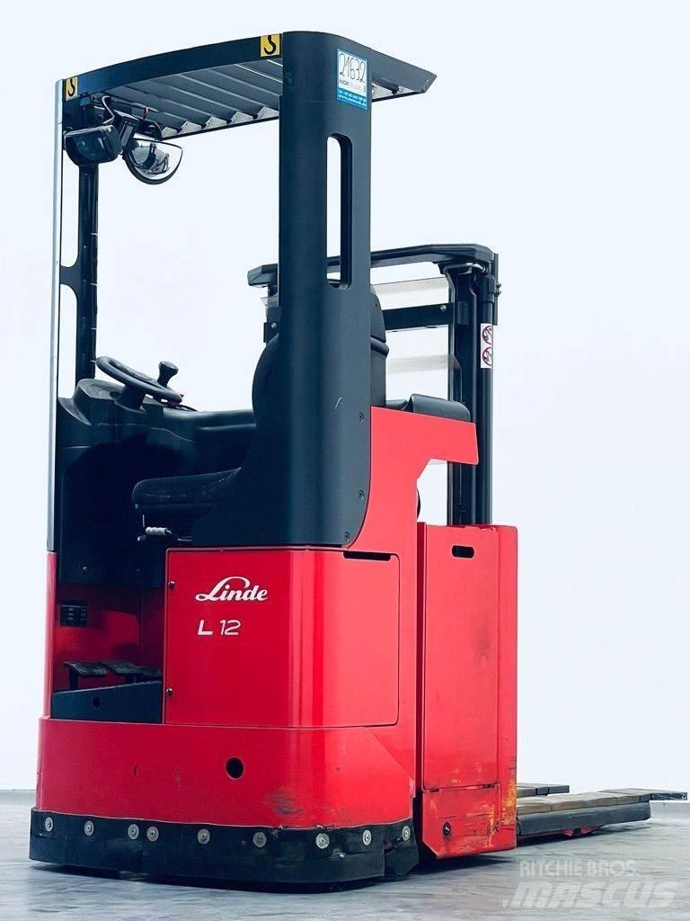Linde L12R-379 自走式堆積機