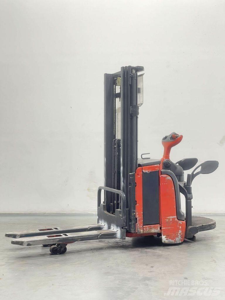 Linde L14AP-372 行走控制式堆積機