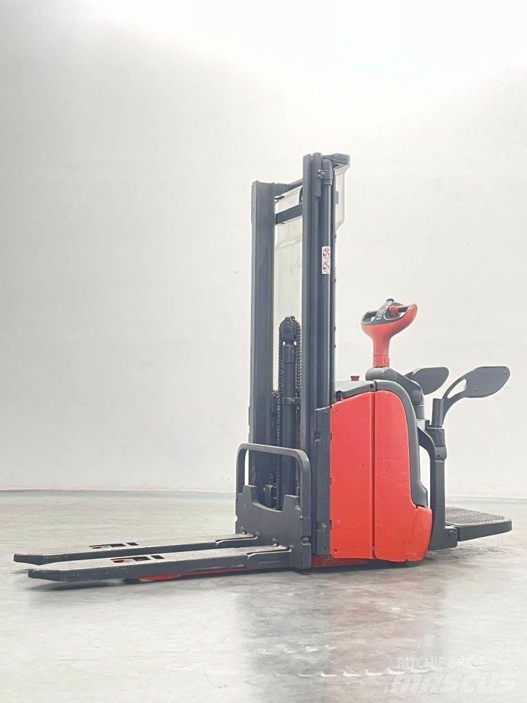 Linde L14AP-372 行走控制式堆積機