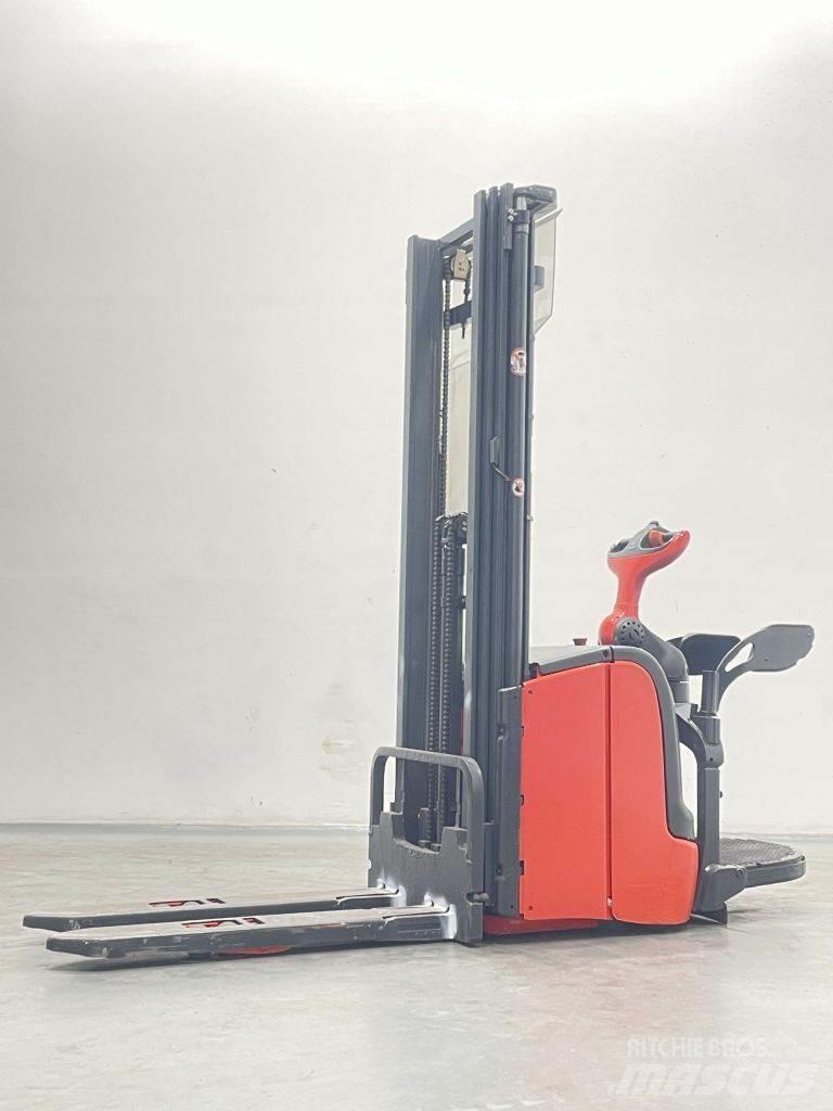 Linde L14AP-372 行走控制式堆積機