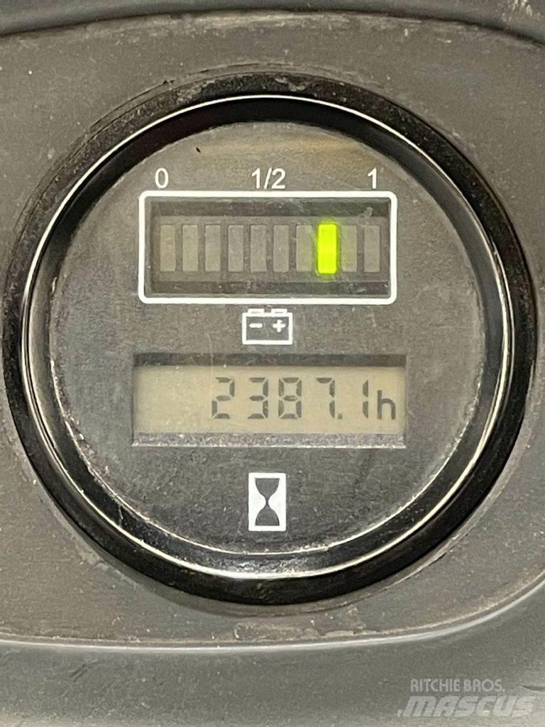 Linde L14AP-372 行走控制式堆積機