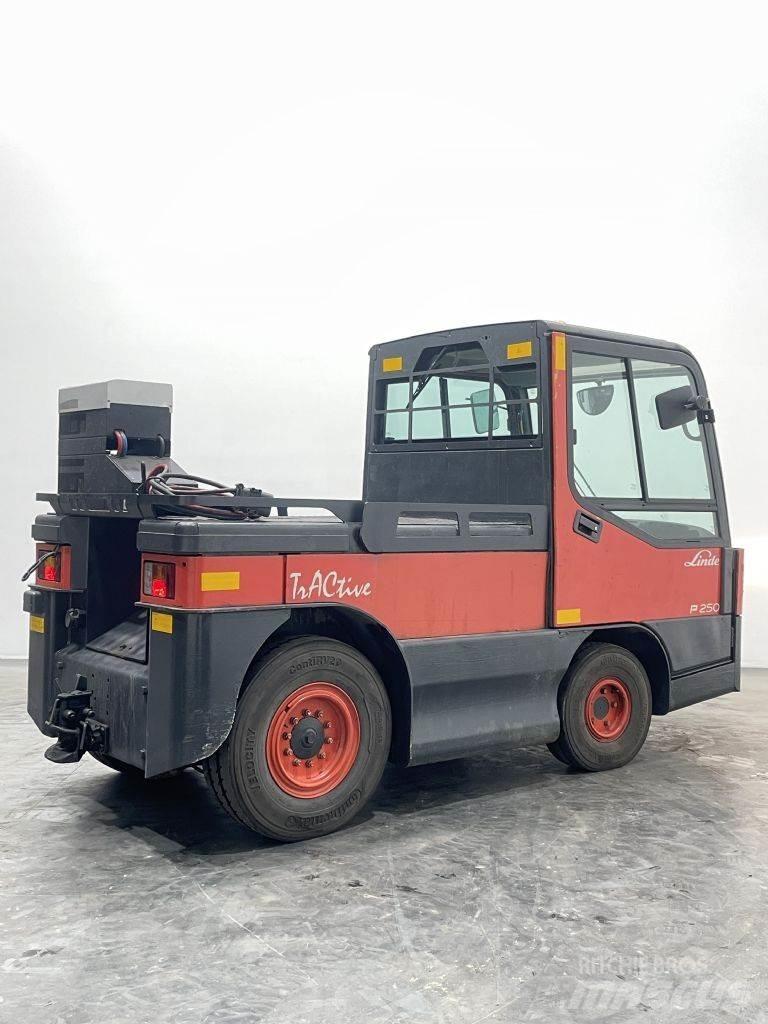 Linde P250-127 牽引車