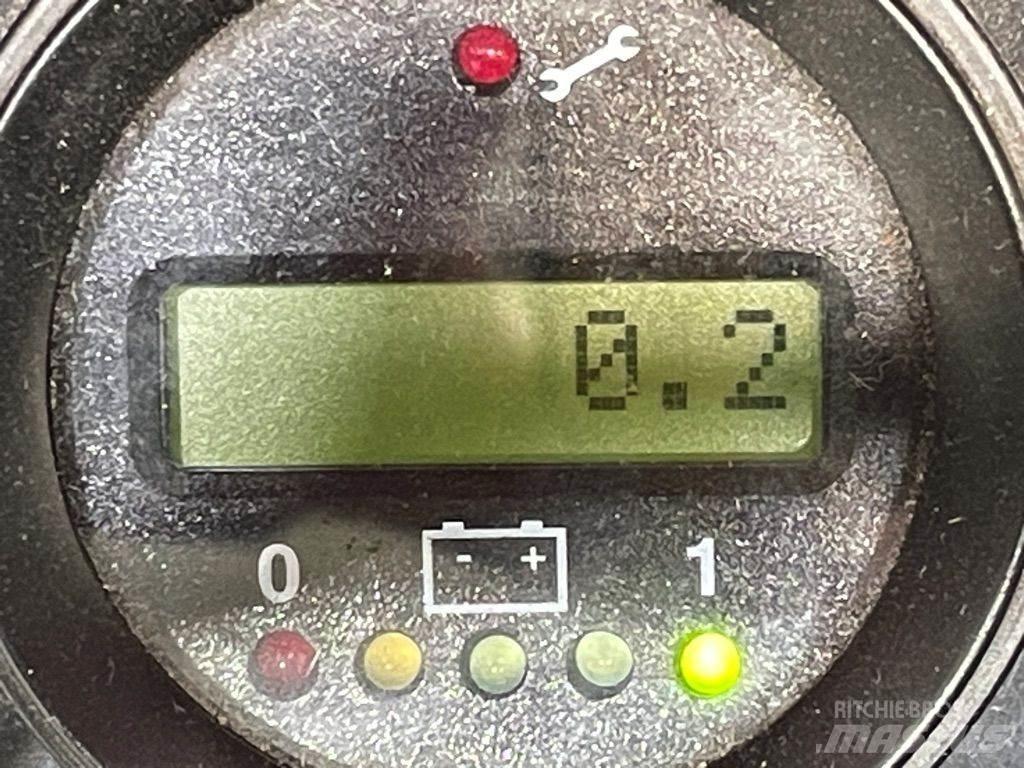Logitrans Self1002 行走控制式堆積機