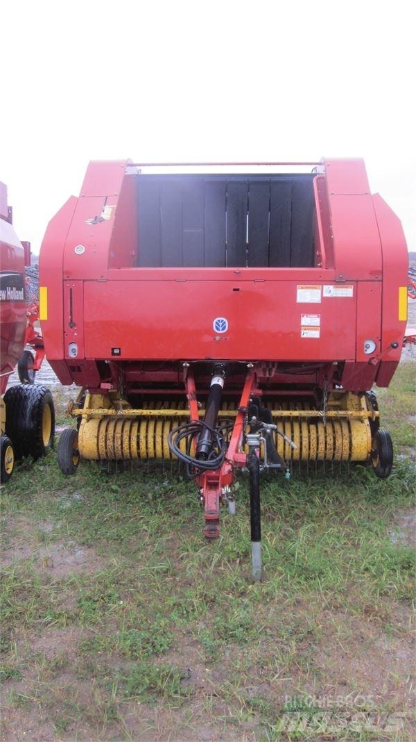 New Holland BR780 圓型牧草打包機